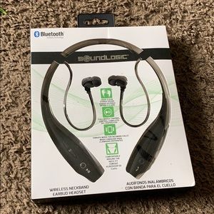 Wireless Bluetooth ear buds